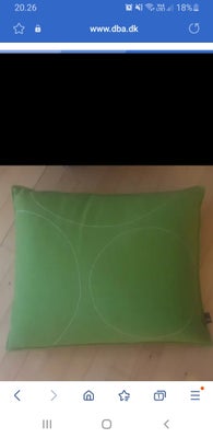 2 Hay puder, Hay, Flot stand 
2 store Hay puder
Sælges samlet 