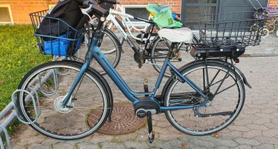 Damecykel,  Batavus, 48 cm stel, 7 gear, Luca E-go, Super cykel med Bosch centermotor. Forbremse er 