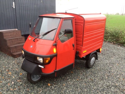 Piaggio Ape 25km, 2017, Rød, Absolut pæn og velholdt Piaggio Van 25km   Har fået sat 4 gear i samt  