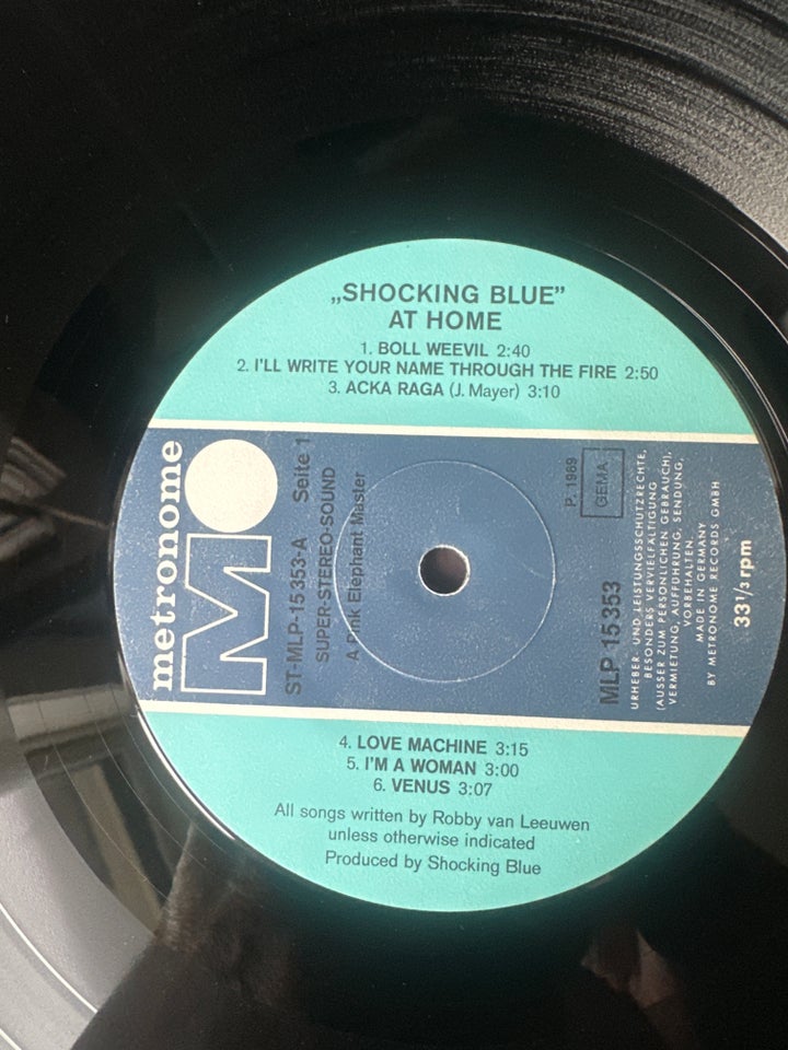 LP, Shocking blue