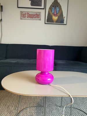 Lampe, Ikea, Ikea Lykta lampe i pink glas

Fremstår i fin brugt stand uden skår, men med lidt patina