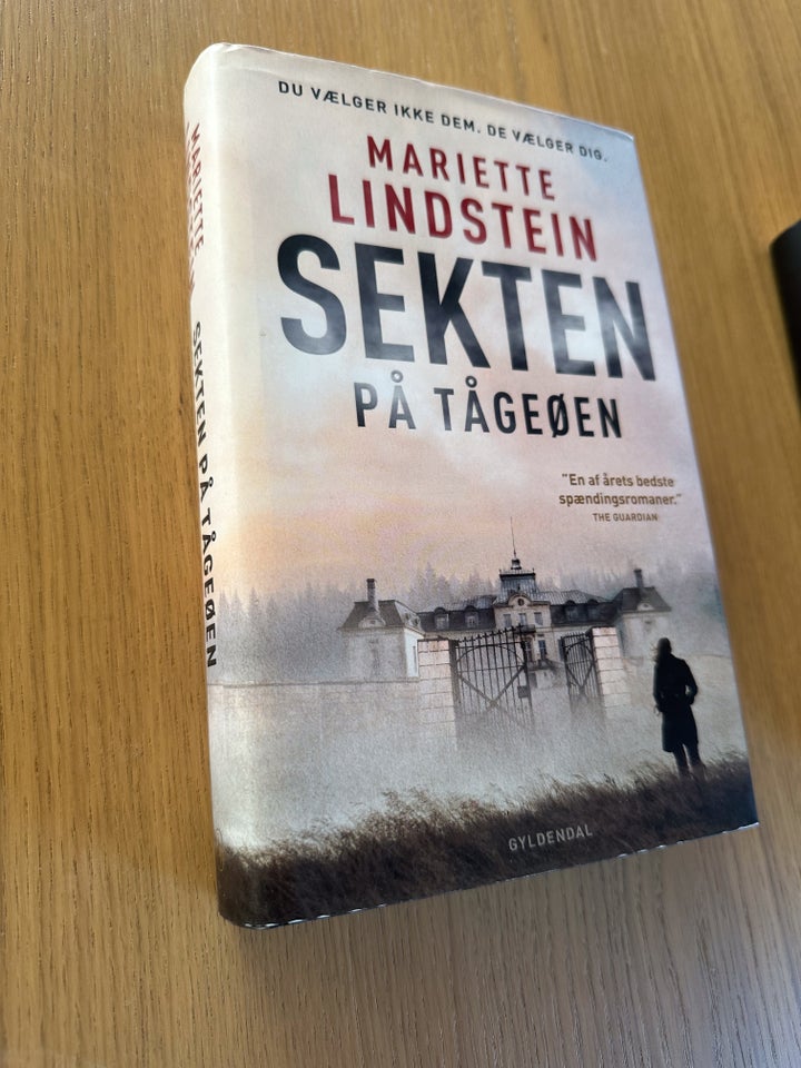Sekten på Tågeøen, Mariette Lindstein, genre: anden