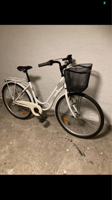 Pigecykel, shopper, andet mærke, Puch sky, 26 tommer hjul, 3 gear, 26”
3 Gear.
Pæn brugt puch pige c
