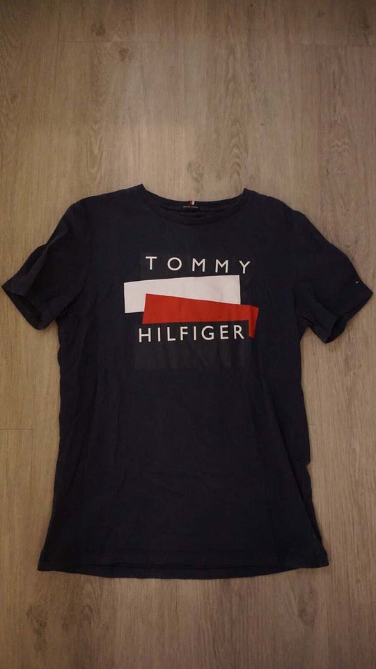T-shirt, tshirt, Tommy Hilfiger – – Køb og Salg af Nyt og