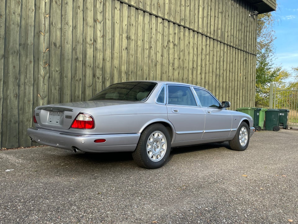 Jaguar XJ8, 4,0 Sovereign, Benzin