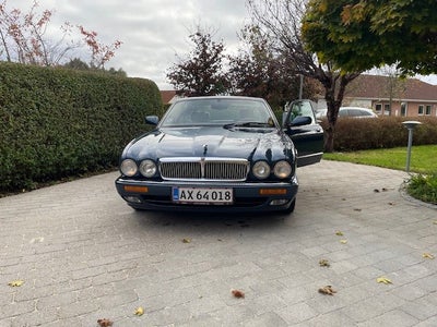 Flot Jaguar XJ6 X 300 3,2 aut.årgang 1996 sælges. 