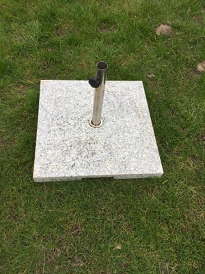 Parasolfod, Granit, Granit parasolfod
Grå
Mål: 37,5 cm x 37,5 cm
Passer til små stang diameter paras