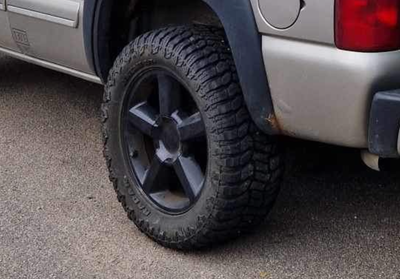Chevrolet Tahoe, Benzin, 4x4, 2002, Har disse 4 fælge med gode dæk som har siddet på en Chervolet Ta