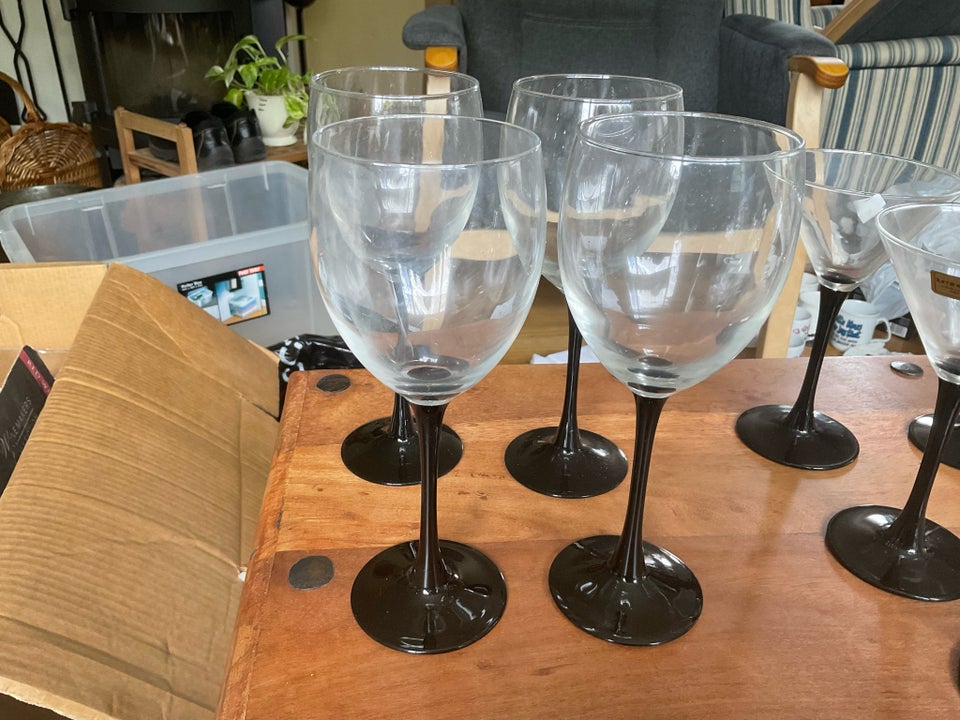 Glas, 4 rødvin + 8 cocktailglas , Luminarc