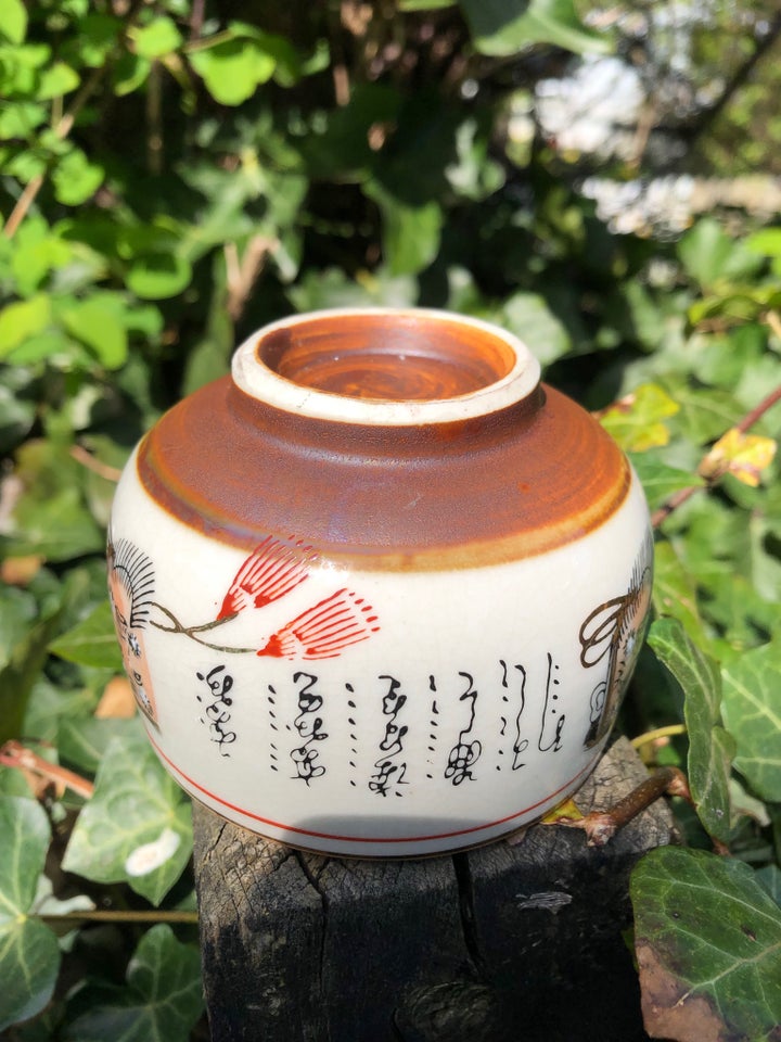 Fin gammel Kinesisk skål med tekst/motiv ,