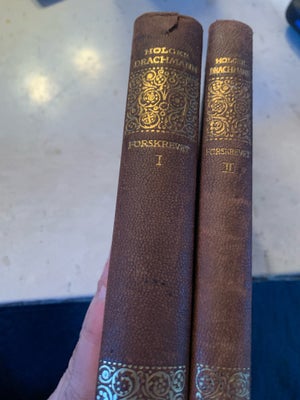 Gl bøger, Holger Drachmann 1890
Forskrevet bind 1 og 2
Omslaget er lidt slidt men bøgerne er fine
Sa