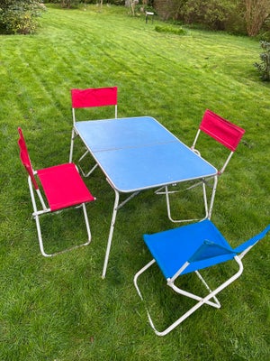 Picnic bord og stole fra 60'erne, Så bliver det ikke mere retro/vintage :>)
Picnic bord og 4 stole m