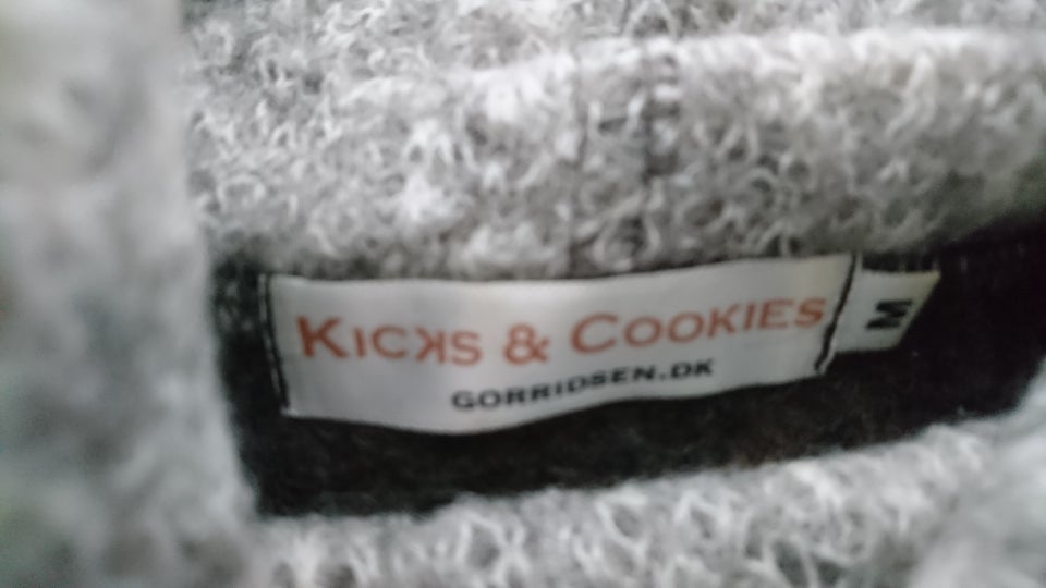 Sweater, Kicks & Cookies, str. 36