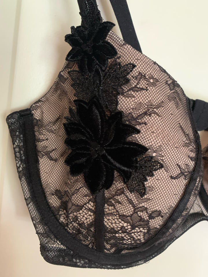 BH, Hunkemöller, str. 85E