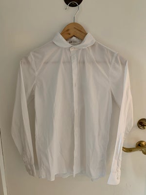 Skjorte, Skjorte, H&M, str. 152, Skjorte i bomuld i hvid. 
Str 152. God men brugt 4-5 gange. Sælges 