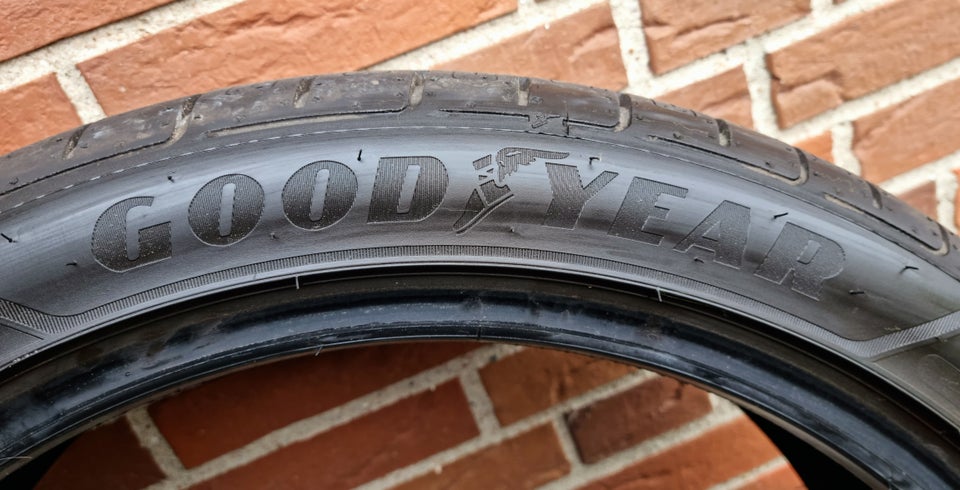 Sommerdæk, Goodyear, 215 / 55 / R20