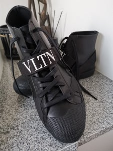 Terapi trojansk hest Gangster Find Valentino i Sko og støvler - Sneakers - Køb brugt på DBA