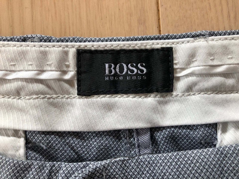 Shorts, Hugo Boss, str. 52