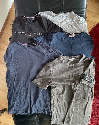 T-shirt, Tommy Hilfiger, str. S,  Slidt, 4x Tommy Hilfiger t-shirt
1x Calvin Klein t-shirt
50,- pr s