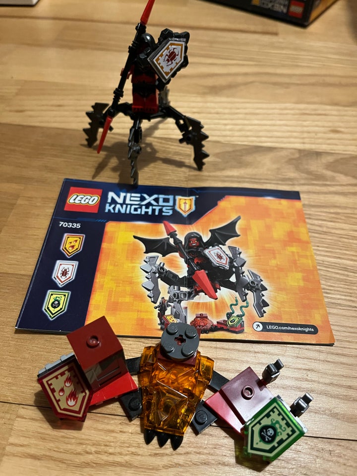 Lego Nexo Knights, 70330, 70332