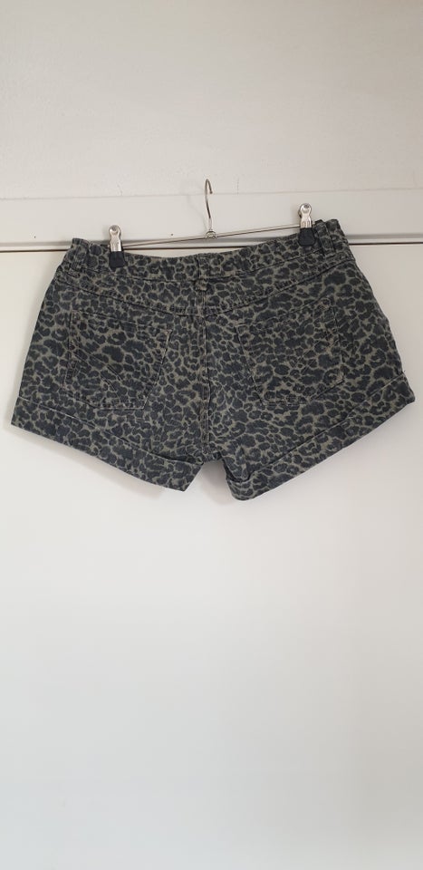 Shorts, Milla, str. 38