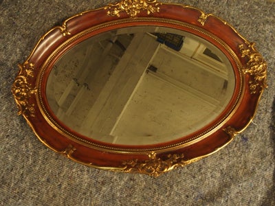 Facetslebet spej, Antikt eller bare gammelt , ovalt facetslebet spejl med en meget fin udskåret ramm