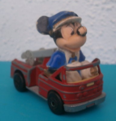 Samlefigurer, Mickey i brandbil bil, Disney 1979
7,5 cm lang, 3,5 cm bred, 6 cm høj.
som billeder