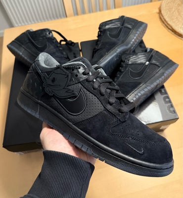 Sneakers, Nike, str. 45,  Sort,  Ubrugt, Sælger 2 par helt unikke Nike Dunk “What the Duck” - Altern