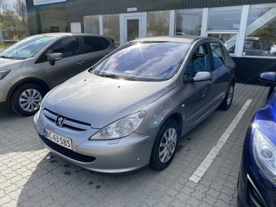 Peugeot 307, Benzin, 2004, km 229175, sølvmetal, træk, aircondition, ABS, airbag, 5-dørs, centrallås