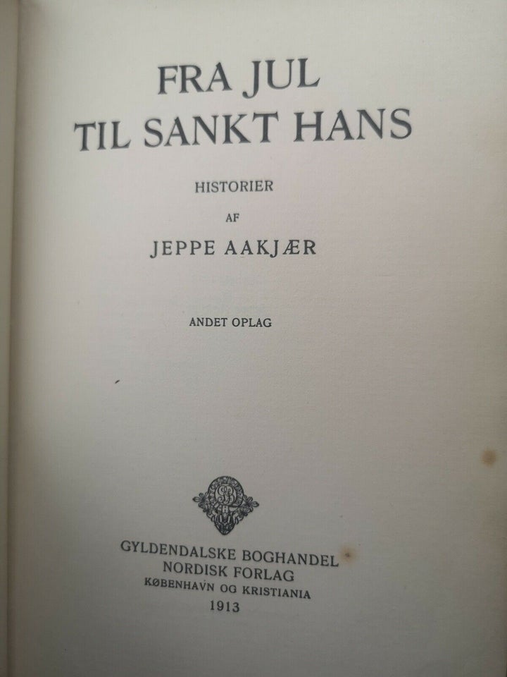 Fra jul til Sankt Hans , Jeppe Aakjær , genre: roman