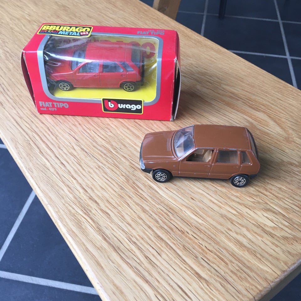 Fiat Uno og Tipo i størrelse 1:43, Burago og Hot Wheels