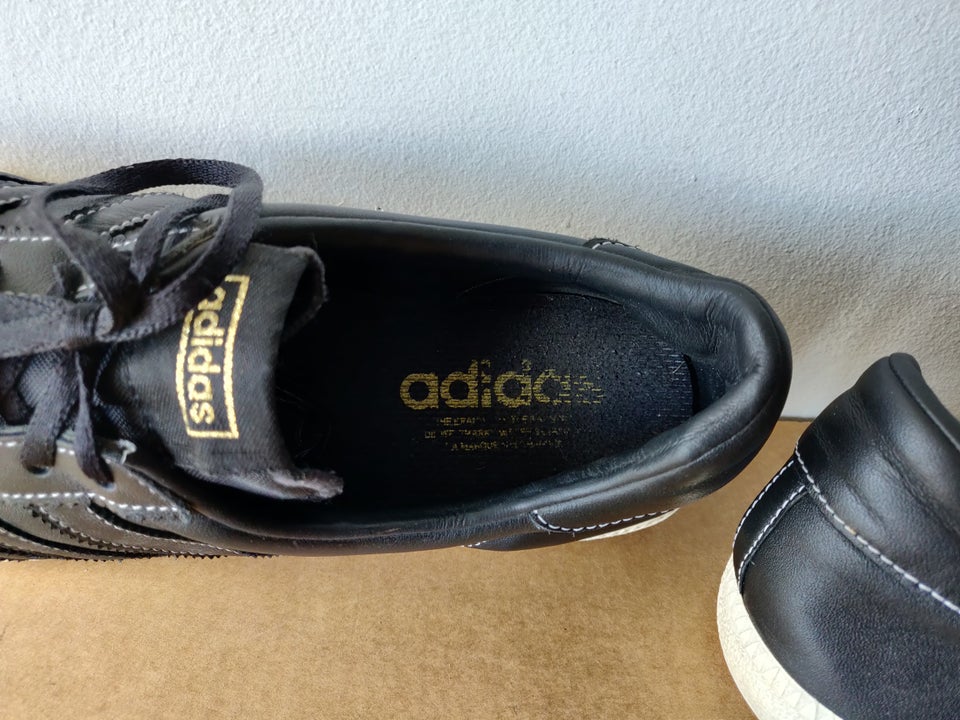 Sneakers, adidas universal, str. 46