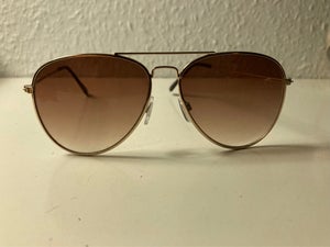 Find Solbriller i Solbriller - dame - Køb brugt på DBA