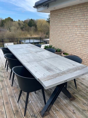 Havebord, Rustik spisebord i genbrugstræ m. massivt jernstel, Virkeligt lækkert Rustikt spisebord i 