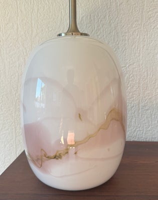 Lampe, Holmegaard, Sakura, Holmegaard Sakura lampe, Stor med rosa striber Oval, 40 cm.
Sakura bordla