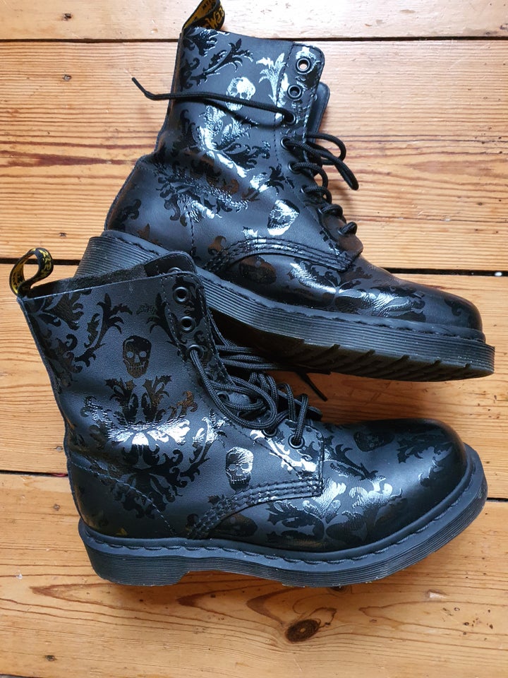 Dr martens 2025 cassidy 38