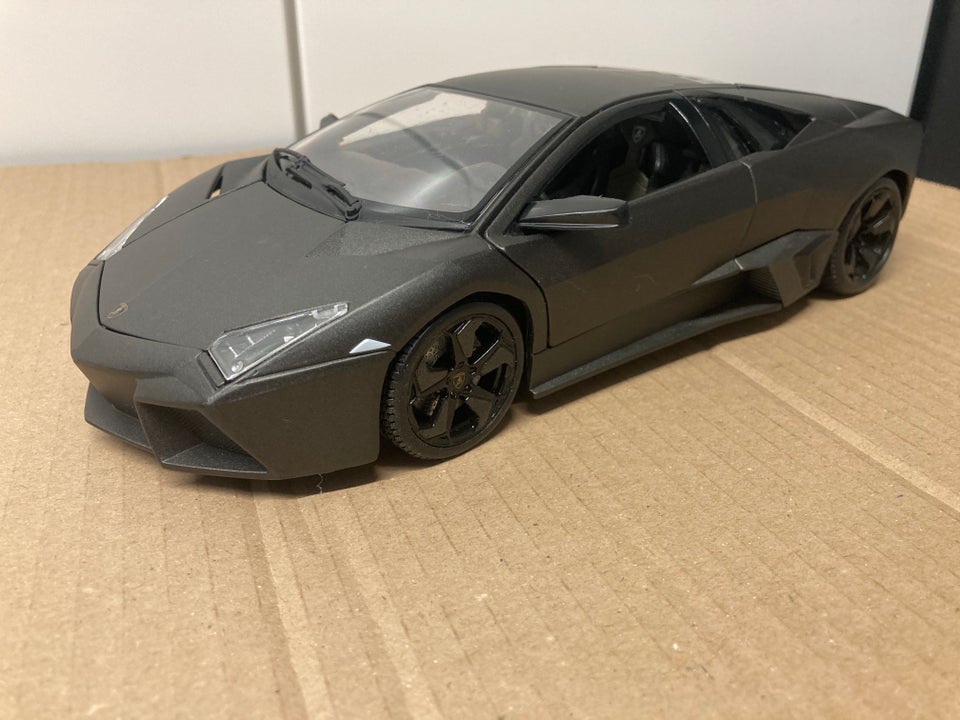 Modelbil, Lamborghini Reventón 1/18, skala 1:18