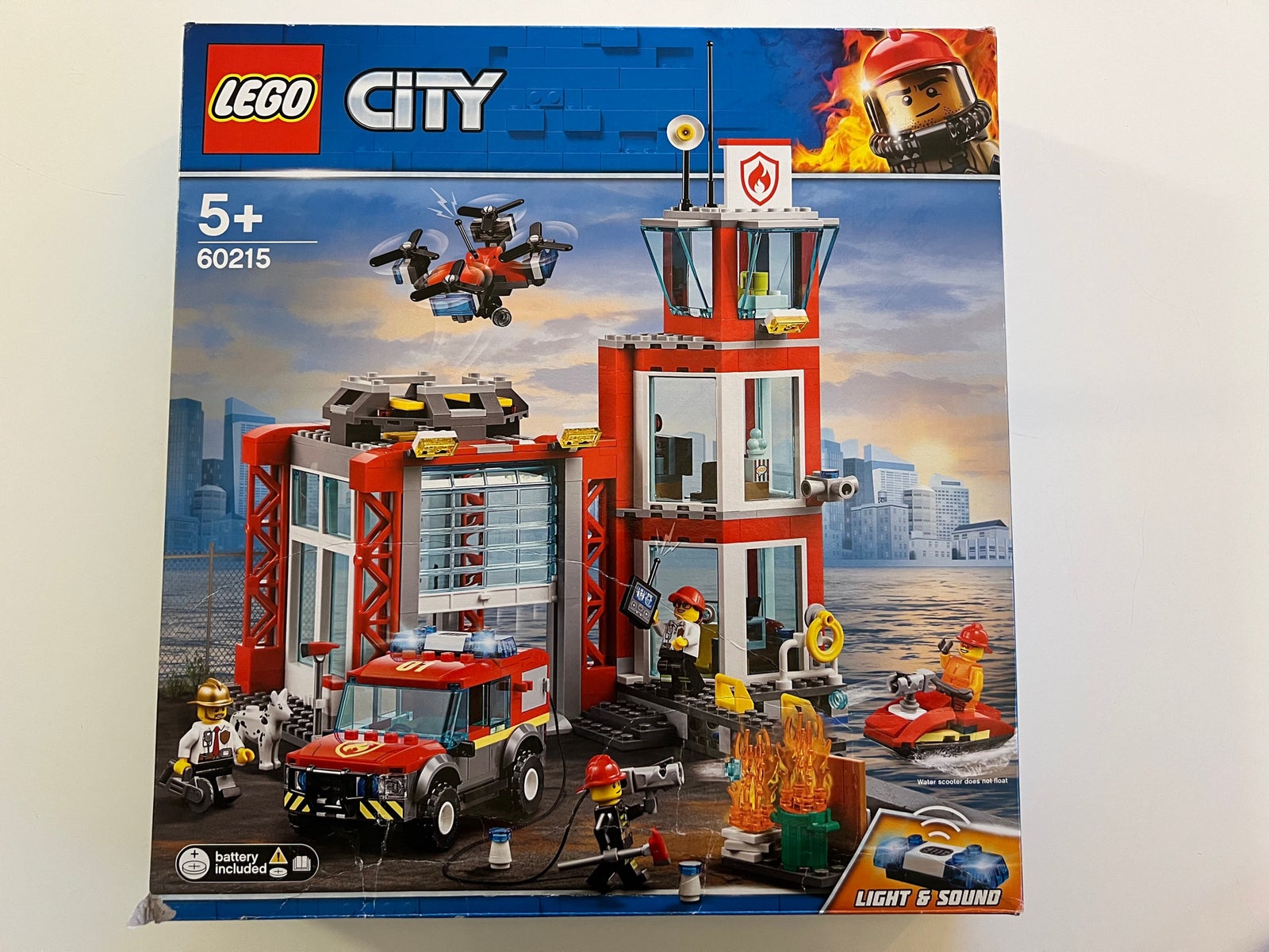 I hele verden mølle Ordinere Lego City, 60215 Brandstation – dba.dk – Køb og Salg af Nyt og Brugt