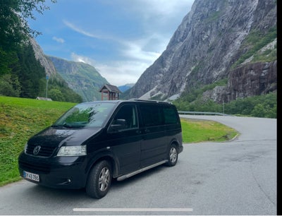 VW Multivan, 2006, km 251000, 2 sengepladser, Fantastisk VW Multivan sælges. 

Automatgear og kun 25