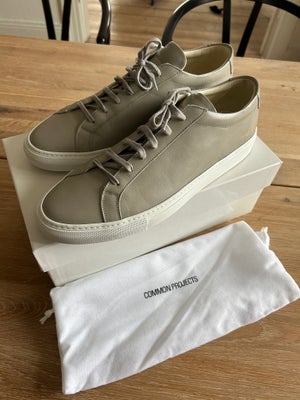 Sneakers, Common Projects , str. 45,  Grå,  Ubrugt, De er desværre for store. 
Kvittering medfølger.
