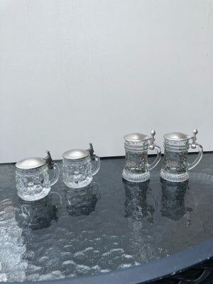 Glas, 4 snapsglas med låg