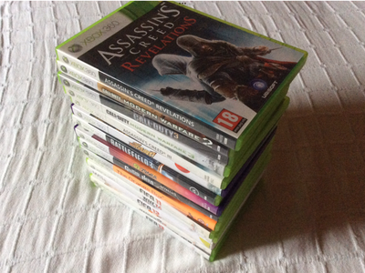 Guitar Hero xbox 360, PS2, 
forskellige spil til , Xbox 360,
15 xbox360 spil. alle 15 for 200 kr.
Se