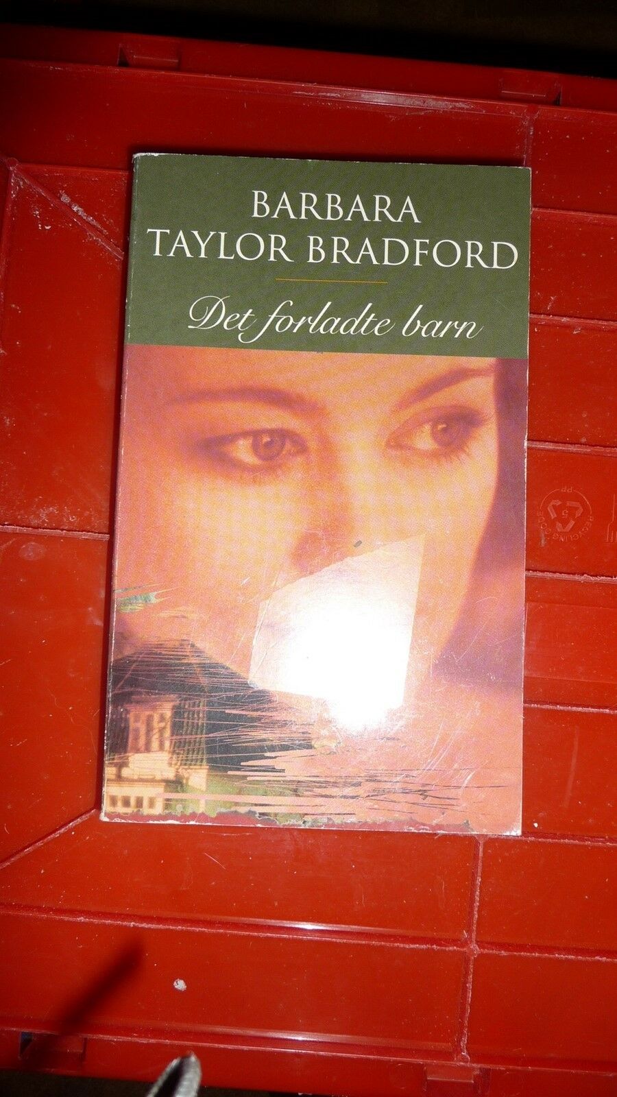 Det forladte barn, Barbara Taylor Bradford, genre: roman