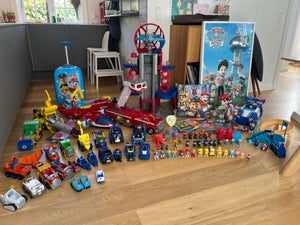 Stor Paw Patrol samling sælges.