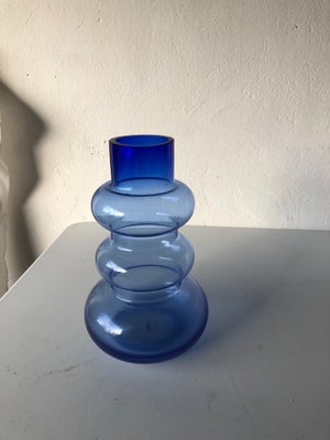 Vase, Blå vase til langstilkede roser, ?