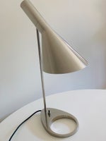 Skrivebordslampe, AJ Bordlampe i Poleret Rustfrit Stål