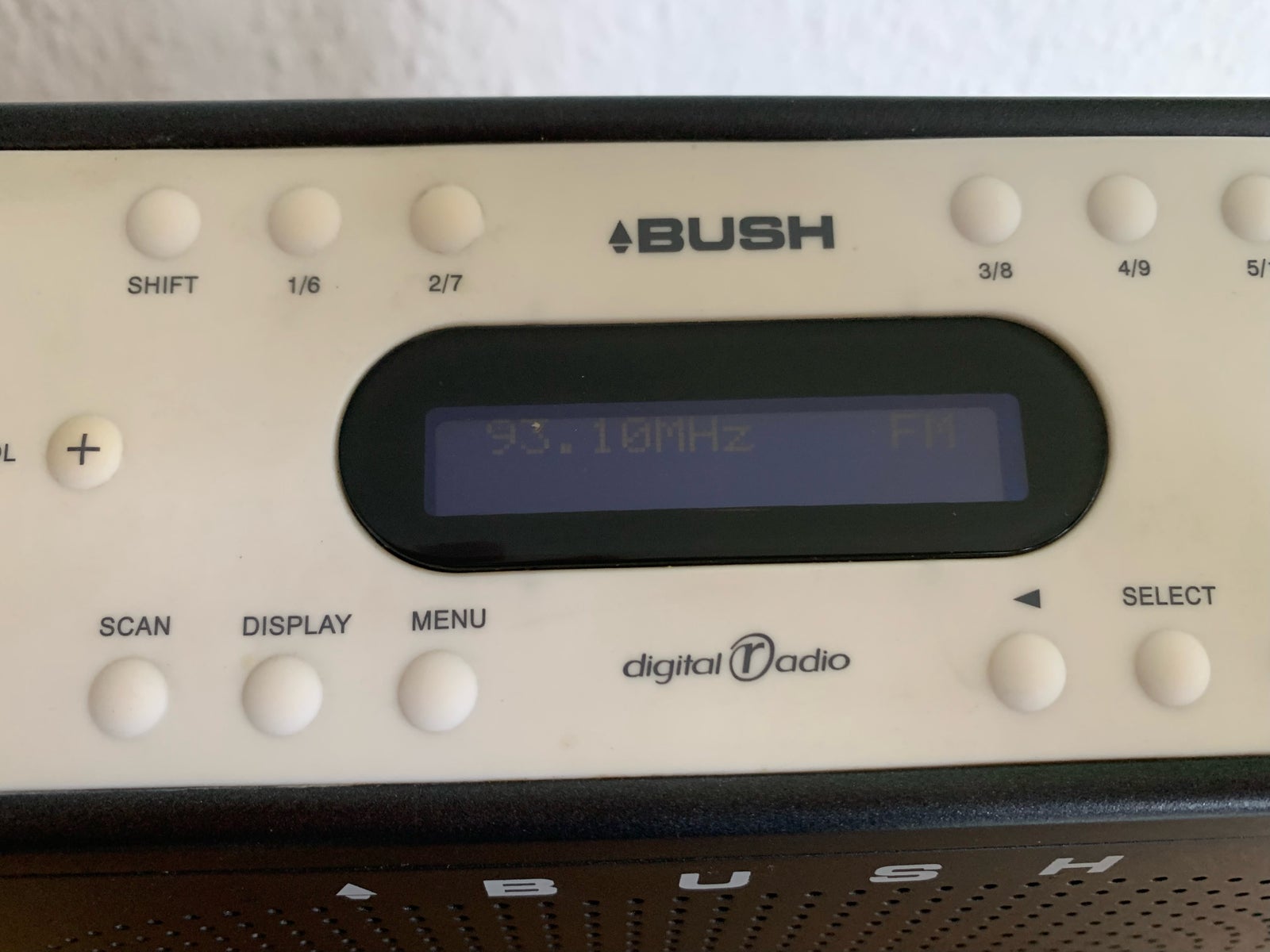 AM/FM radio, Bush, TR2006