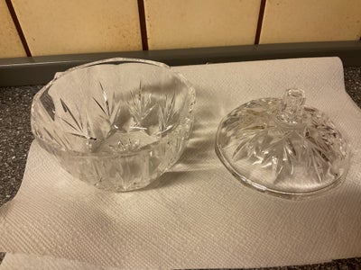 Glas, Krystal Ældre Lille Skål med Låg Pynt, Krystal :Måler 11cm X 8,5cm, Ældre Klar Glas Lågkrukke 