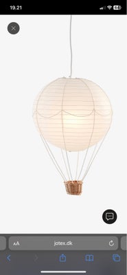 Børnelampe, Jotex, Helt ny og ubrugt loftlampe af papir og rotting i form af en varmluftballon som s