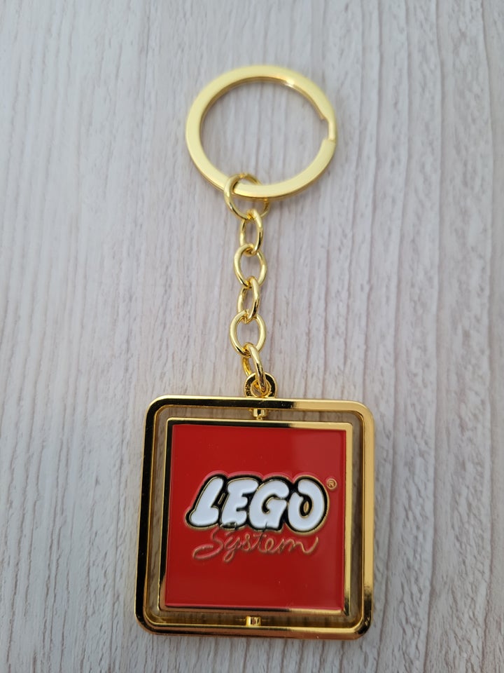 Lego Exclusives, 5007091 RETRO SPINNING KEYCHAIN 1964